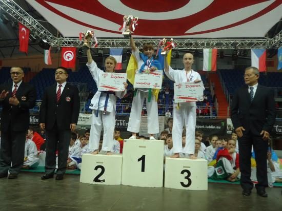 13-річна прикарпатка стала чемпіонкою Європи з кіокушинкай карате (ФОТО)