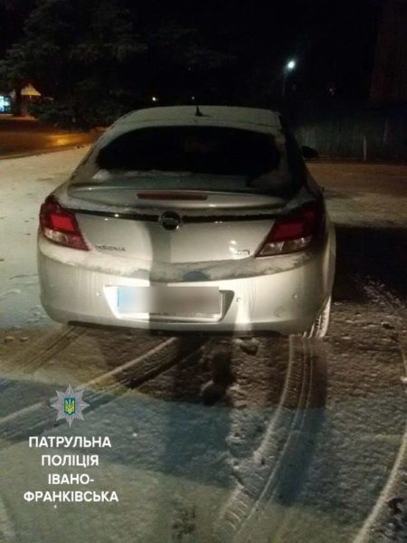 Забув увімкнути фари та попався: поблизу вокзалу поліція спіймала п’яного водія