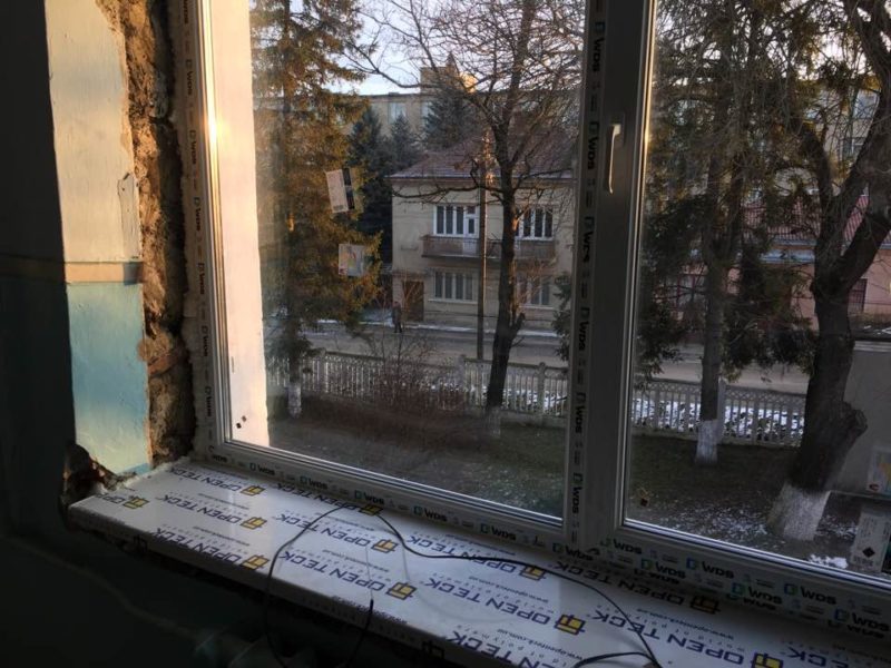 На Коломийщині у лікарні планують замінити сто вікон (ФОТО)