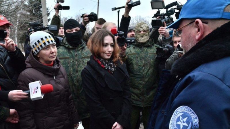 Бойовики передали Україні франківку Ольгу Сворак після шести місяців полону (ФОТО)
