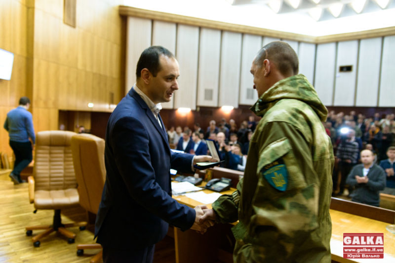 У Франківську урочисто нагородили бійців АТО (ФОТО)