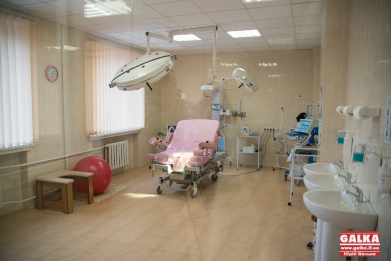 Смертельні пологи: у франківському перинатальному центрі жінка втратила донечку (ВІДЕО)