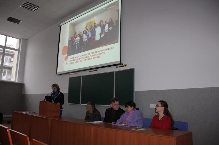 Студентів Прикарпатського познайомили з волонтерськими рухами міста