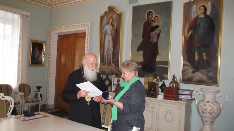 Патріарх Філарет нагородив франківку орденом Святого Миколая