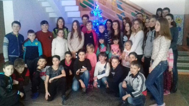 Діти й дорослі з Луганcької області познайомилися з різдвяними традиціями Долинщини