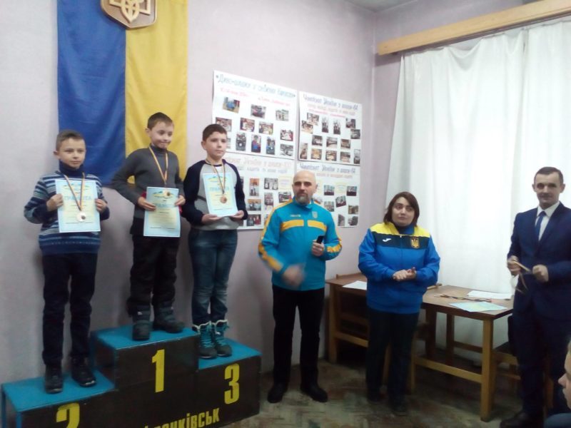 У Франківську відбувся перший відкритий чемпіонат міста з шашок-100