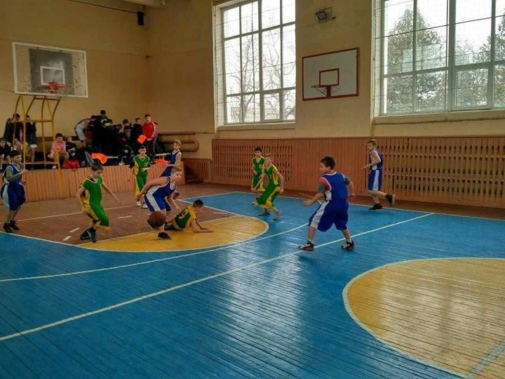 Юні баскетболісти змагалися за першість на обласному чемпіонаті у Надвірній (ФОТО)