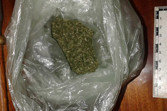 Поліція затримала двох прикарпатців під “кайфом” з наркотиками