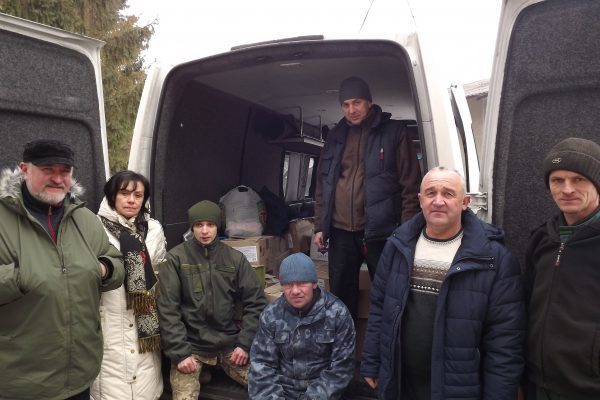Майже 2 тонни допомоги відправили з Прикарпаття нашим військовим на Схід (ФОТОФАКТ)
