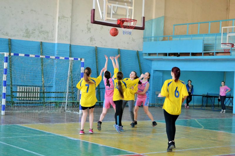 Франківські студентки-баскетболістки змагалися за першість (ФОТО)