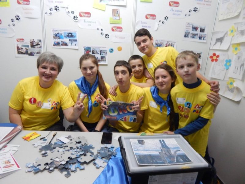Прикарпатські школярі представили у Києві додаток, який зчитує інформацію про собаку (ФОТО)