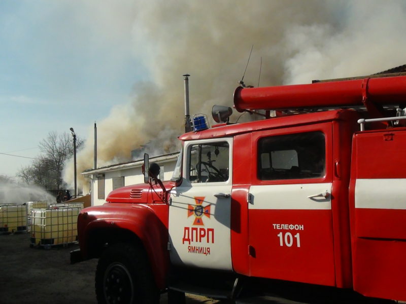 На Городенківщині селяни винесли з пожежі 83-річну жінку