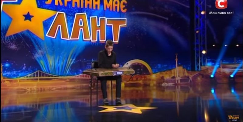 14-річний цимбаліст з Прикарпаття вразив суддів шоу “Україна має талант. Діти” (ВІДЕО)