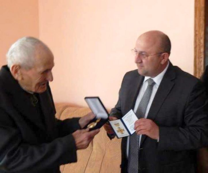 96-річний упівець отримав медаль «За заслуги перед Прикарпаттям» (ФОТО)