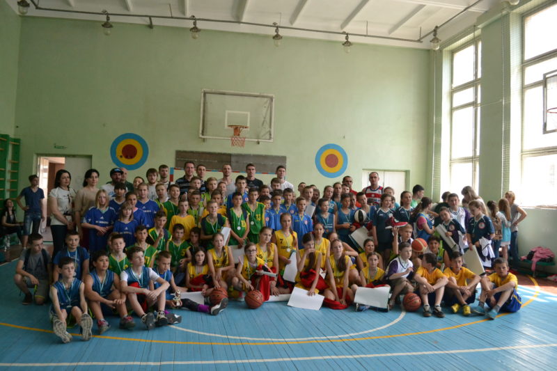 У Франківську відзначили переможців Обласного дитячого чемпіонату з баскетболу (ФОТО)