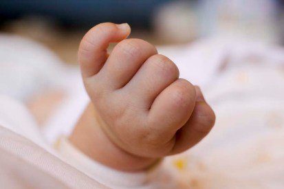 На Прикарпатті раптово померло 9-місячне немовля