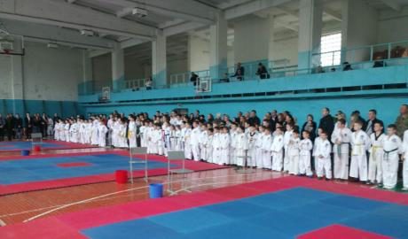 Двісті юних таеквондистів позмагалися на “Кубку чемпіонів” у Франківську (ФОТОФАКТ)
