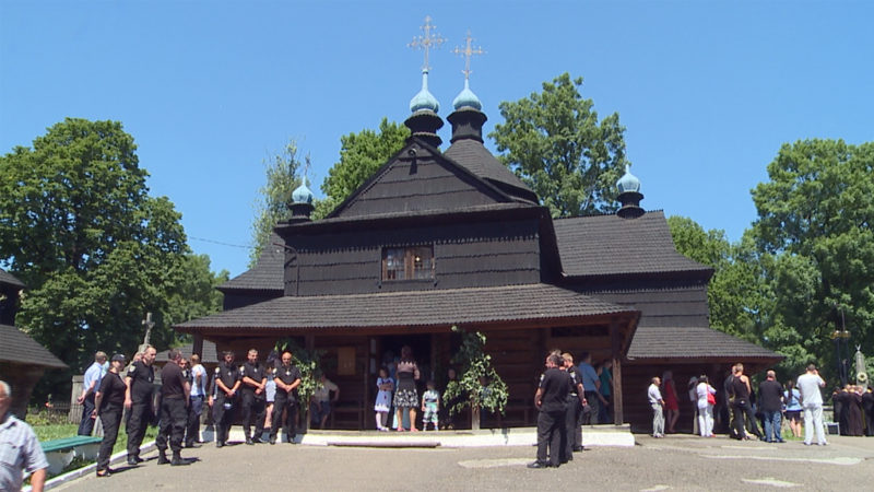 На офіційному сайті Російської православної церкви написали про порушення прав вірян на Франківщині