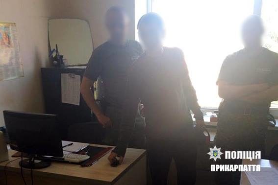 Прикарпатські правоохоронці затримали двох грабіжників (ФОТО)