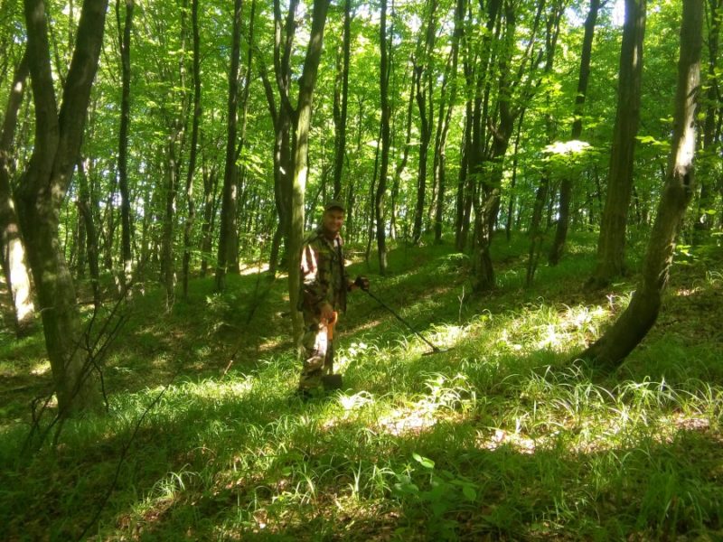 У лісі неподалік Калуша розкопали криївку УПА, де у вересні 1945 року загинуло шестеро підпільників (ФОТО)