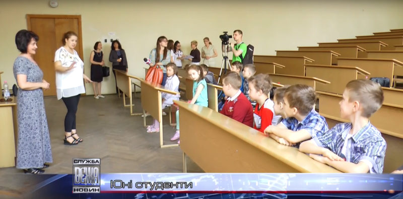 Півтисячі школярів стали студентами Прикарпатського достроково (ВІДЕО)