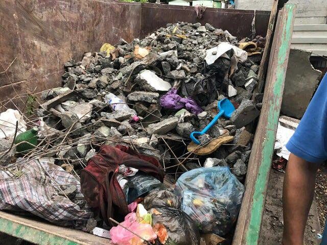 Головний комунальник міста скаржиться на “бізнесменів”, що викидають сміття будь-де (ФОТО)