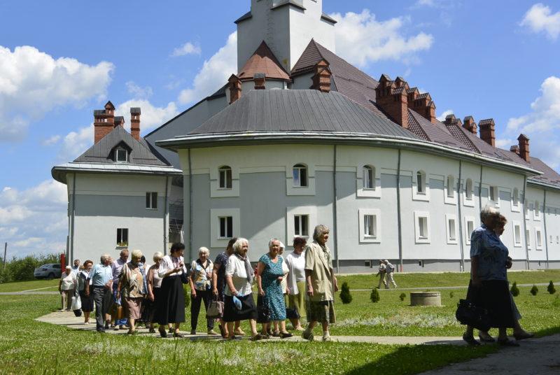 Франківський Карітас для жертв тоталітарних режимів організував поїздку у Гошівський монастир (ФОТО)