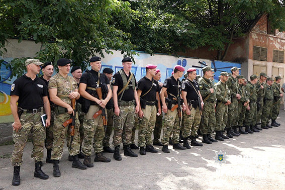 Прикарпатські поліціянти вирушили у зону АТО (ФОТО)