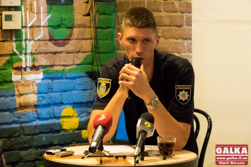 Головний патрульний Франківська втретє запрошує випити кави та поспілкуватися