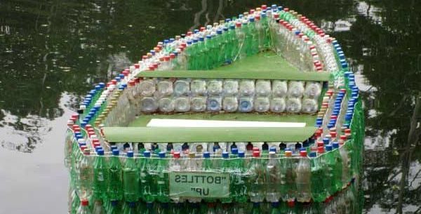 Громадянин РФ намагався приплисти до Криму на пластикових пляшках