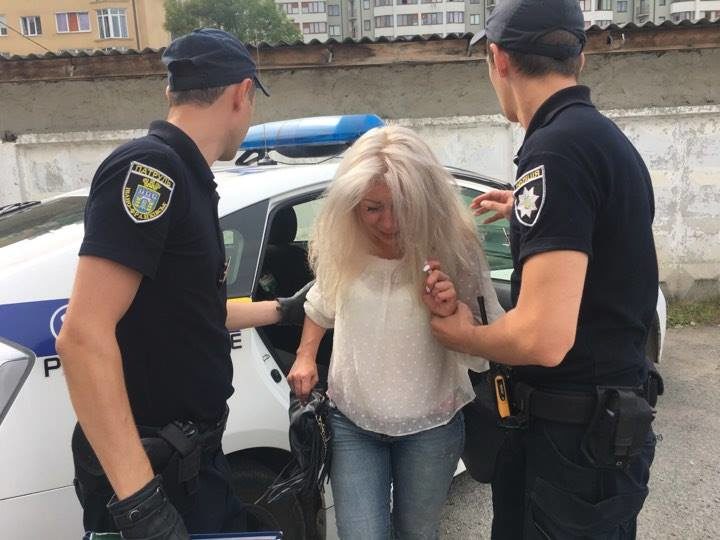 Жінка, яка збила трьох людей у Крихівцях, п’яною кидалася під автівки на Сахарова (ФОТО, ВІДЕО)