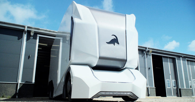 Шведські розробники створили вантажівку, яка керуватиметься дистанційно (ВІДЕО)