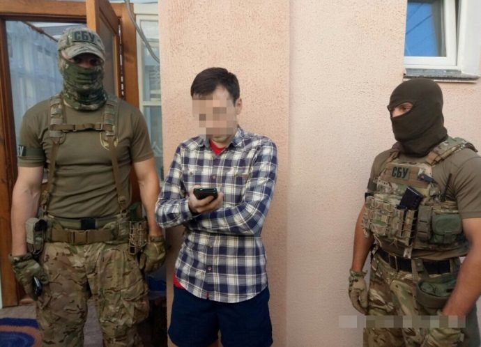 СБУ затримала “прокремлівського журналіста” (ФОТО)