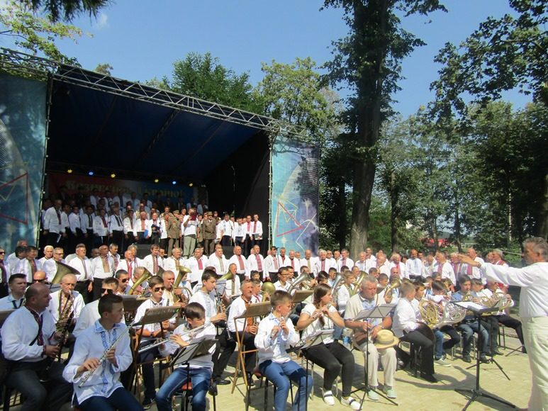 Фестиваль чоловічих хорів відбувся у Надвірній (ФОТО)