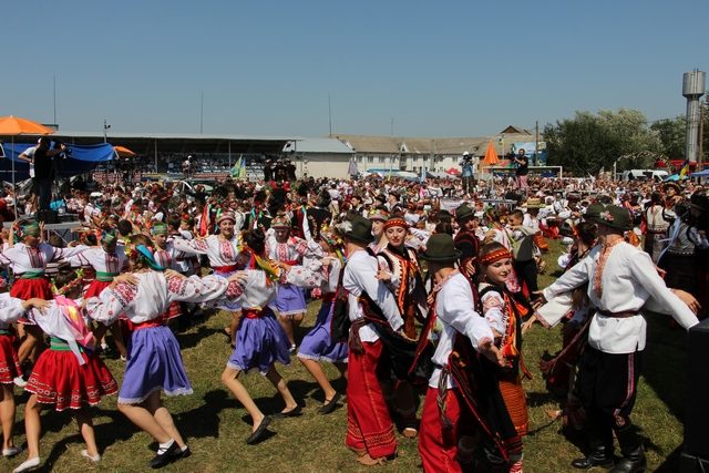Рекорд України з танців встановили під час гуцульського фестивалю на Коломийщині