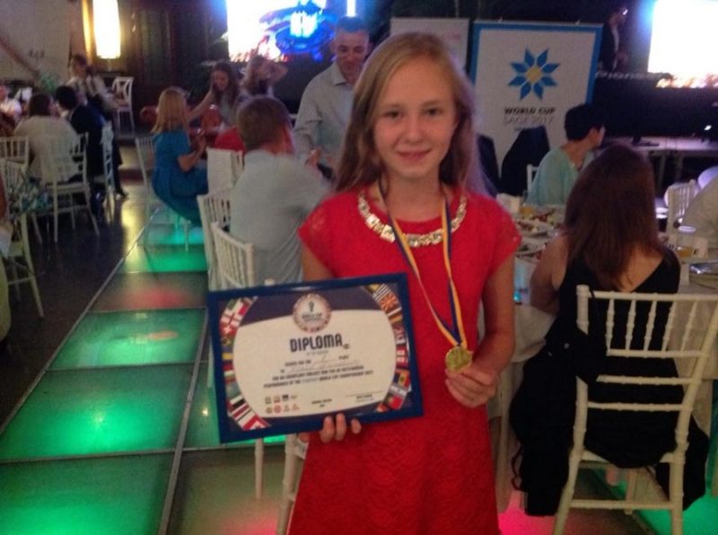 Юна прикарпатка перемогла на чемпіонаті світу з молодіжного підприємництва (ФОТОФАКТ)