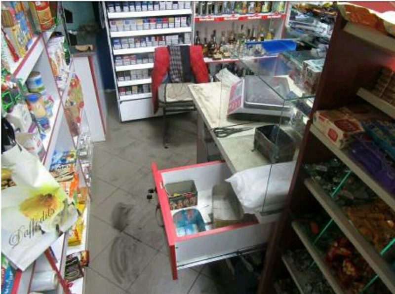 Неповнолітній прикарпатець під домашнім арештом обікрав магазин (ФОТО)