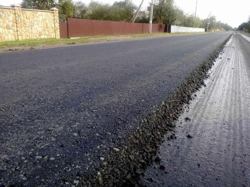 На Прикарпатті завершують ремонт дороги “Делятин-Раківчик” (ФОТО)