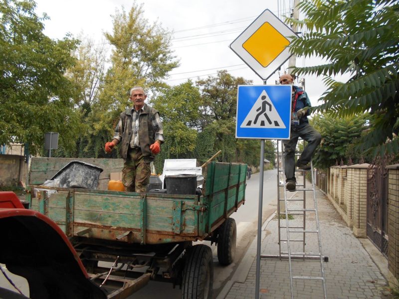 У Франківську планують придбати дорожніх знаків на 3 млн грн
