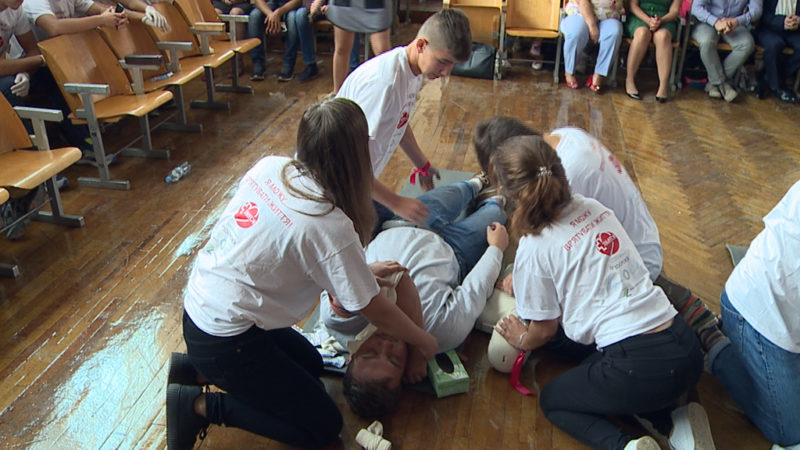 500 прикарпатських школярів вчились надавати першу медичну допомогу (ВІДЕО)
