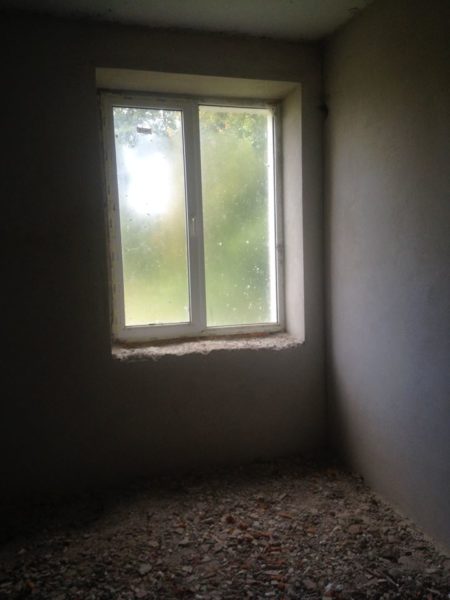 Мамі загиблого прикарпатського бійця продали квартиру в жахливому стані (ФОТО)