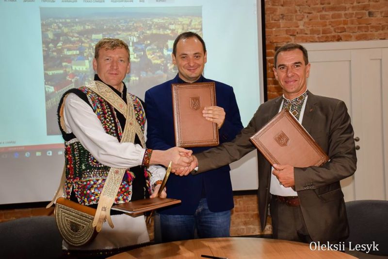 Івано-Франківськ підписав угоду про співпрацю з Верховинщиною (ФОТО)