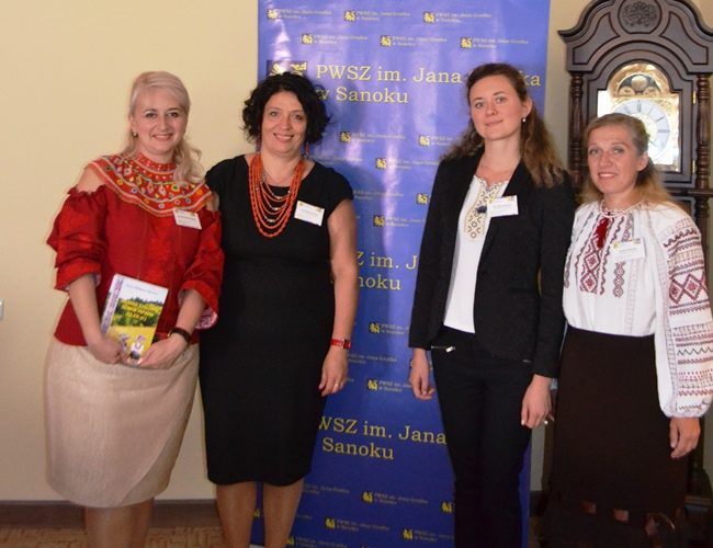 Франківські викладачки виступили на міжнародній конференції у Польщі (ФОТО)