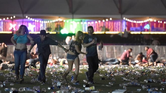 У Лас-Вегасі чоловік з вікна готелю розстрілював глядачів музичного фестивалю, 50 осіб загинули