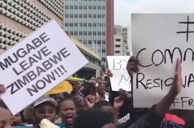 Тисячі протестувальників у Зімбабве вимагають відставки президента країни (ВІДЕО)