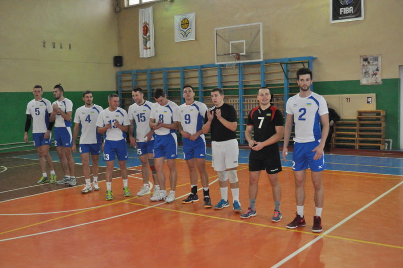 Франківські студенти-медики розпочали боротьбу у Вищій лізі області з волейболу (ФОТО)