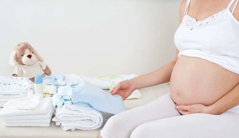 Франківські лікарі радять, коли ставати на облік при вагітності