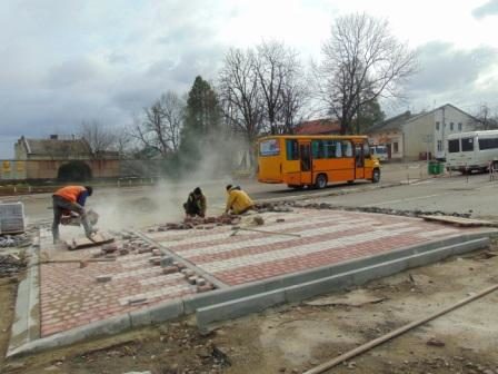 У Долині облаштували п’ятий піднятий пішохідний перехід
