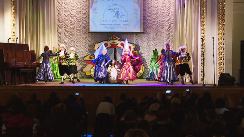 Талановиті виконавці з усього Прикарпаття виступили на фестивалі у Коломиї (ВІДЕО)