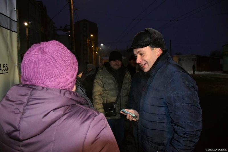 Встановити урни та демонтувати гаражі. Марцінків знову провів “чорну п’ятницю”